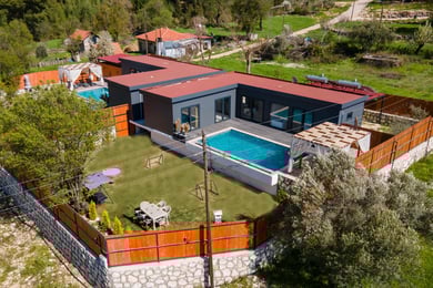 Villa Loka-1, 2 Odalı, Jakuzili ve Korunaklı 1