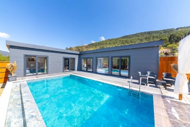 Villa Loka-1, 2 Odalı, Jakuzili ve Korunaklı 3