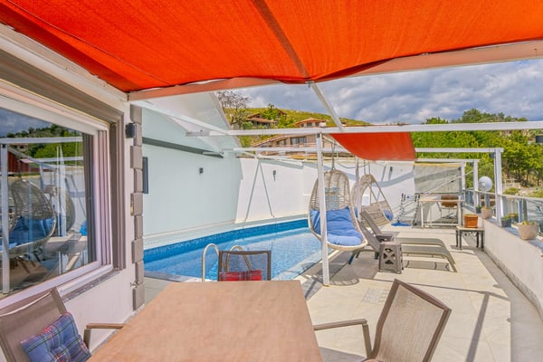 Villa Betty-4, Geniş Havuzlu, 2 Odalı, Muhafazakar 3