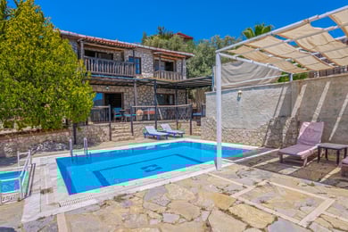 Villa Betty-5, Geniş Havuzlu, 2 Odalı, Muhafazakar 3