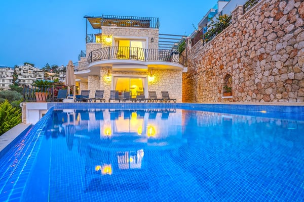 Villa Manşet, Deniz Manzaralı ve 10 Kişilik 1