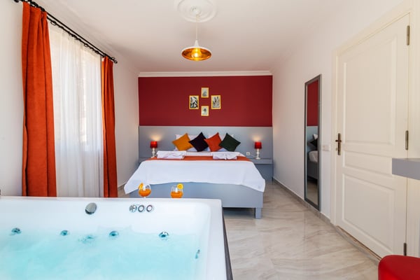 Villa Han-4, Gün Batımı Manzaralı, Süit Yatak Odalı 1