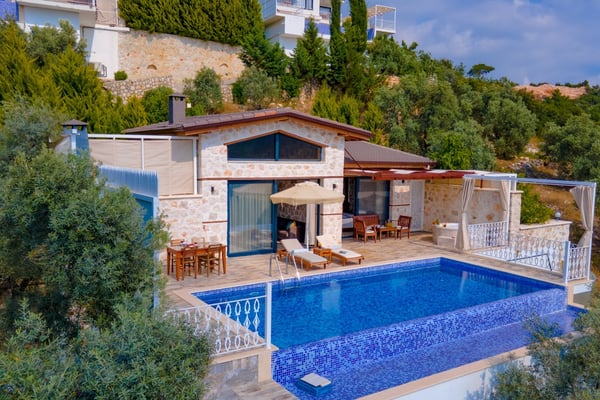 Villa Mısra-1, Muhafazakar Yüzme Havuzlu ve Deniz Manzaralı 1