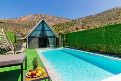 Villa Parla-2, Korunaklı Havuzlu, Balayı Villası 2