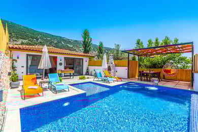 Villa Mermaid-2, Jakuzili, Korunaklı Balayı Villası 1