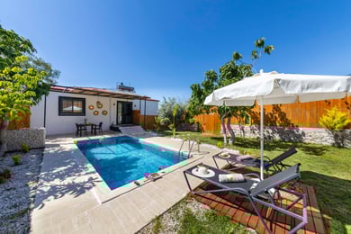 Villa Buket, Jakuzili, Korunaklı ve Balayına Uygun 2