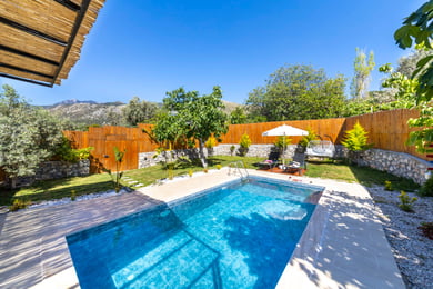 Villa Buket, Jakuzili, Korunaklı ve Balayına Uygun 3