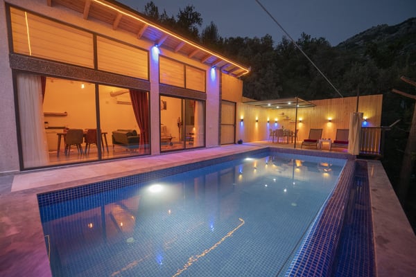 Villa Rita-1, Jakuzili ve Korunaklı Balayı Villası 1