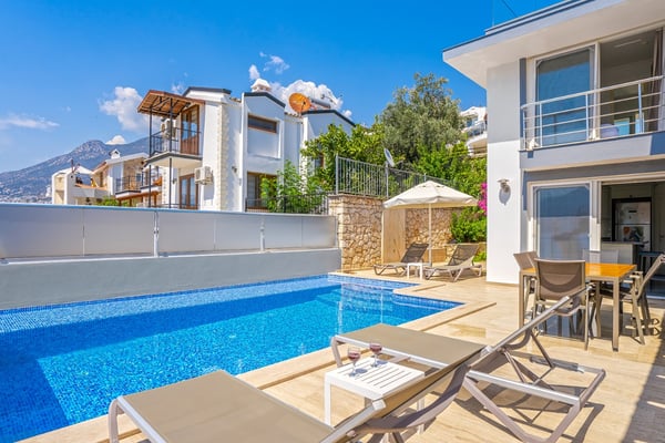 Villa Asmara, Deniz Manzaralı, 4 Odalı ve Jakuzili 3