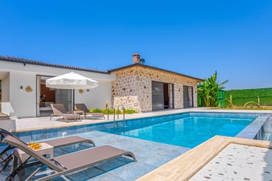 Villa Mihira, Korunaklı Yüzme Havuzlu, 4 Kişilik 1