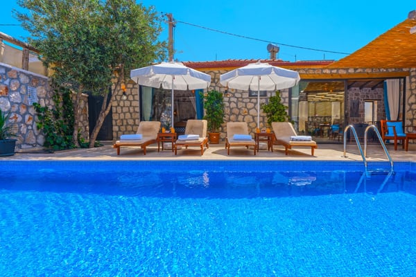 Villa Lilith-2, Kalkan Bölgesinde, 2 Odalı, Jakuzili, Taş Mimari 2