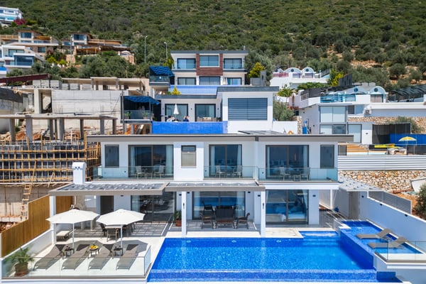 Villa Paris, Deniz Manzaralı, Sauna, Çift Jakuzili ve Muhafazakar 2