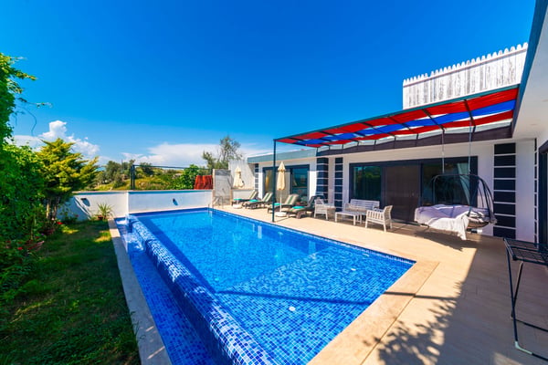 Villa Memnu 3
