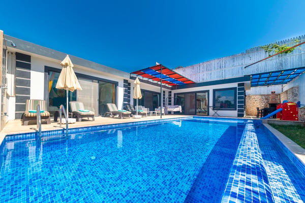 Villa Memnu 2