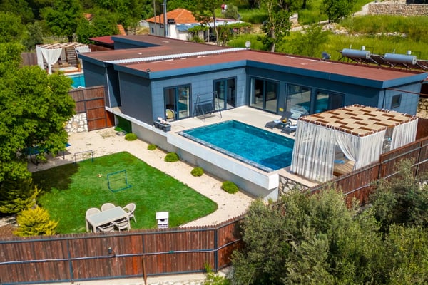 Villa Loka-1, 2 Odalı, Jakuzili ve Korunaklı 1