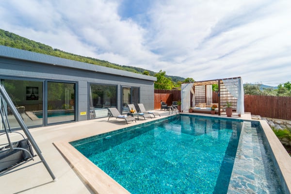 Villa Loka-1, 2 Odalı, Jakuzili ve Korunaklı 2