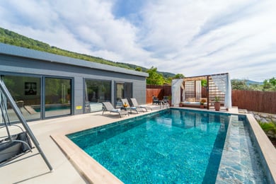 Villa Loka-1, 2 Odalı, Jakuzili ve Korunaklı 2