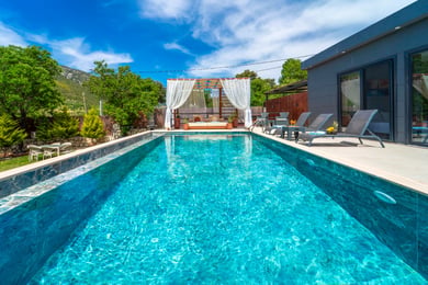 Villa Loka-2, Korunaklı, 2 Odalı ve Jakuzili 2
