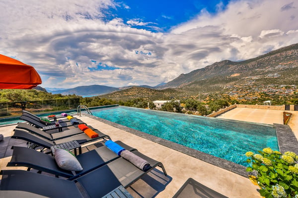 Villa Desbundar, 4 Odalı, Sauna, Hamam ve Deniz Manzaralı 3