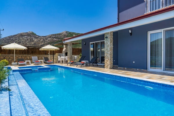 Villa Girasol, 3 Odalı ve Doğa İçerisinde 3