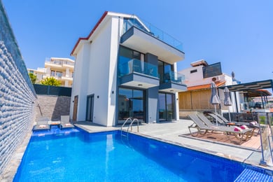 Villa Lizbon-1, Merkezi Konumda, Deniz Manzaralı ve 3 Odalı 1