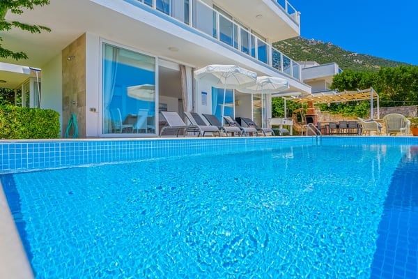 Villa Apollon, Süit Yatak Odalı, Geniş Havuzlu, Denize Yakın 2