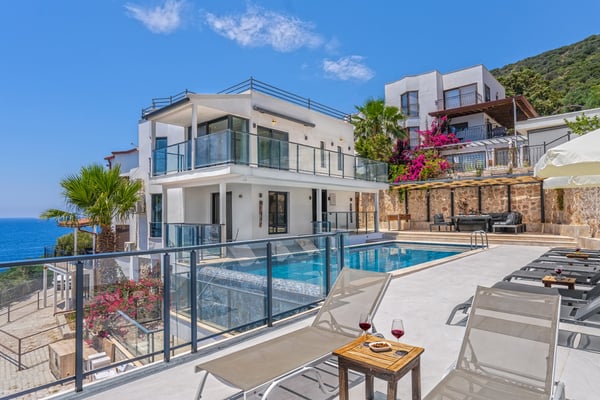 Villa Kalimera, Kaş Bölgesinde, 4 Odalı, Denize Yakın, Manzaralı 1