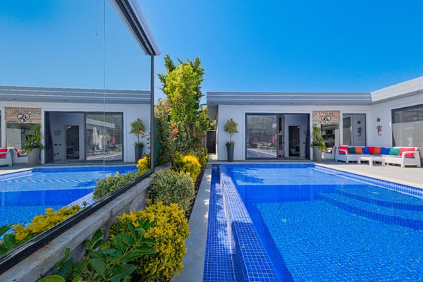 Villa Karnaval, Korunaklı Havuzlu, Jakuzili, Sinema Odalı 2
