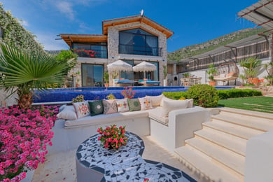 Villa Parla, Jakuzili, Korunaklı Havuzlu, 3 Odalı 1