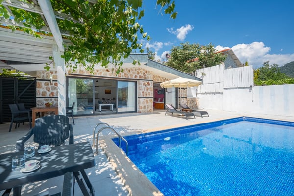 Villa Fulya, Doğa İçerisinde, Manzaralı ve Jakuzili 3