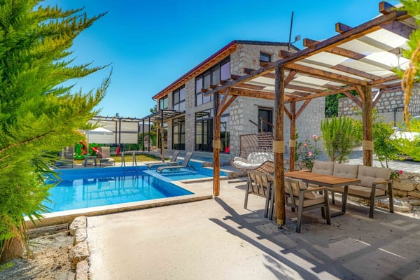 Villa Rise, Demre Bölgesinde, Çift jakuzili, 6 Kişilik 2