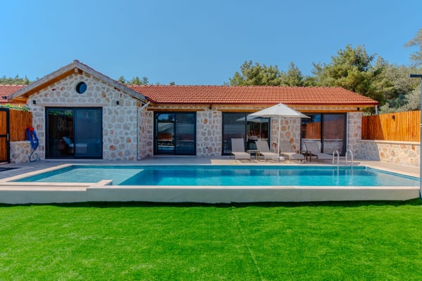 Villa Bally-3, Jakuzili, 2 Odalı, Korunaklı 2