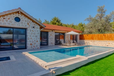Villa Bally-3, Jakuzili, 2 Odalı, Korunaklı 3