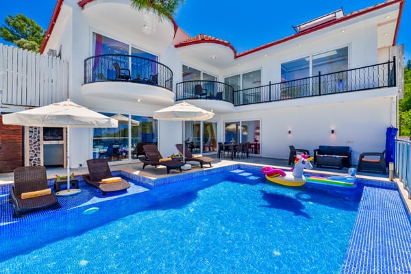 Villa Delfin-1, Korunaklı Havuzlu, Doğa İçerisinde, Süit Odalı 1