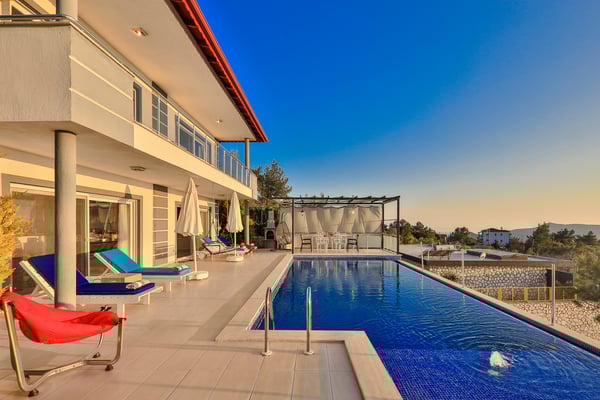 Villa Polen, Deniz Manzaralı, Doğa İçerisinde, Geniş Havuzlu, Jakuzili 1