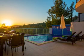 Villa Delfin-1, Korunaklı Havuzlu, Doğa İçerisinde, Süit Odalı Villa 3