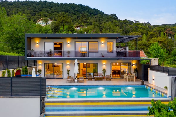 Villa Laila-1, Korunaklı Havuzlu, Spor Salonlu, Manzaralı Villa 1