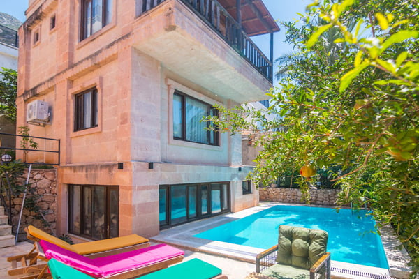 Villa Peşrev, Deniz Manzaralı, Jakuzili Lüks Villa 1