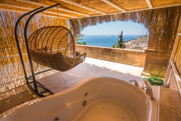 Villa Peşrev, Deniz Manzaralı, Jakuzili Lüks Villa 2