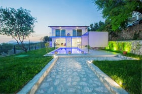 Villa Kenter, Geniş Yüzme Havuzlu, Özel Manzaralı Lüks Villa 2