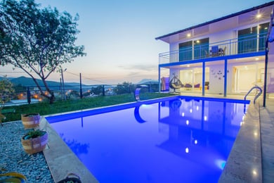 Villa Kenter, Geniş Yüzme Havuzlu, Özel Manzaralı Lüks Villa 3