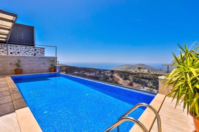 Villa Azra, İki Havuzlu, Deniz Manzaralı, Site İçerisinde Lüks Villa 3