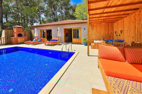 Villa Opak, Süit Odalı, Jakuzili, Doğa İçinde Muhafazakar Villa 3
