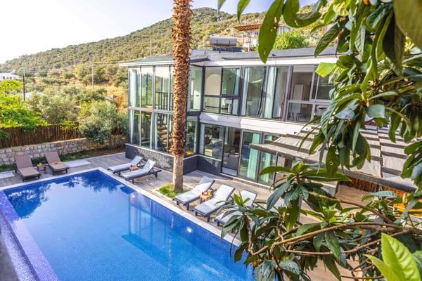 Villa Şans, 4 Odalı, Çift Jakuzili, Sauna ve Sinema Odalı Lüks Villa 1