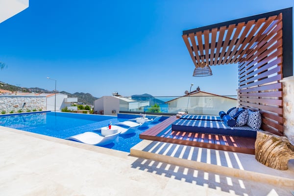 Villa Altın, Kapalı Havuzlu, Sinema Odalı, Manzaralı Villa 1