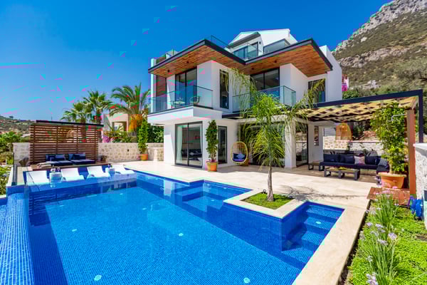 Villa Altın, Kapalı Havuzlu, Sinema Odalı, Manzaralı Villa 3