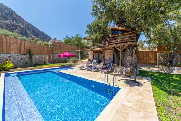 Villa Birce, Taş Mimarili, Süit Odalı, Manzaralı Lüks Villa 2