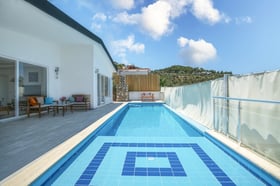 Villa İlham, Kalkan Bölgesinde, Jakuzili Balayı Villası 3