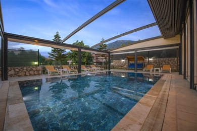 Villa Şiron, Geniş Havuzlu, Market ve Restorana Yakın 1