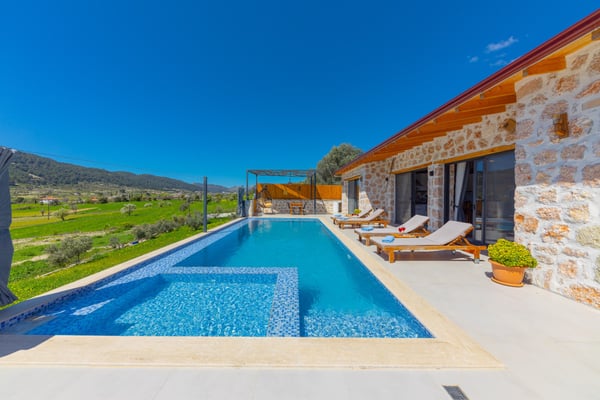 Villa Edis, İki Odalı, Korunaklı Havuzlu Jakuzili 3